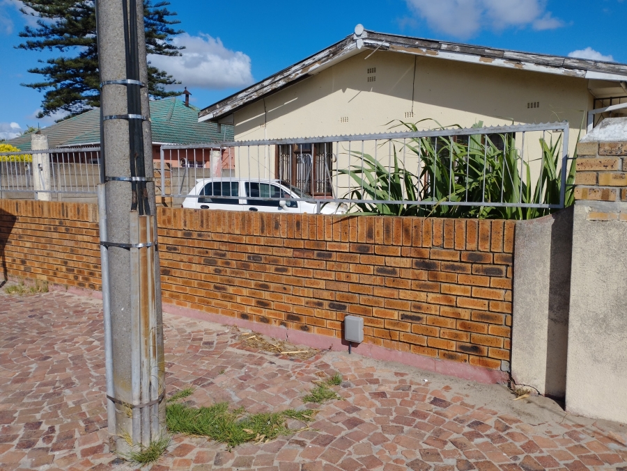 10 Bedroom Property for Sale in Oakdene Western Cape